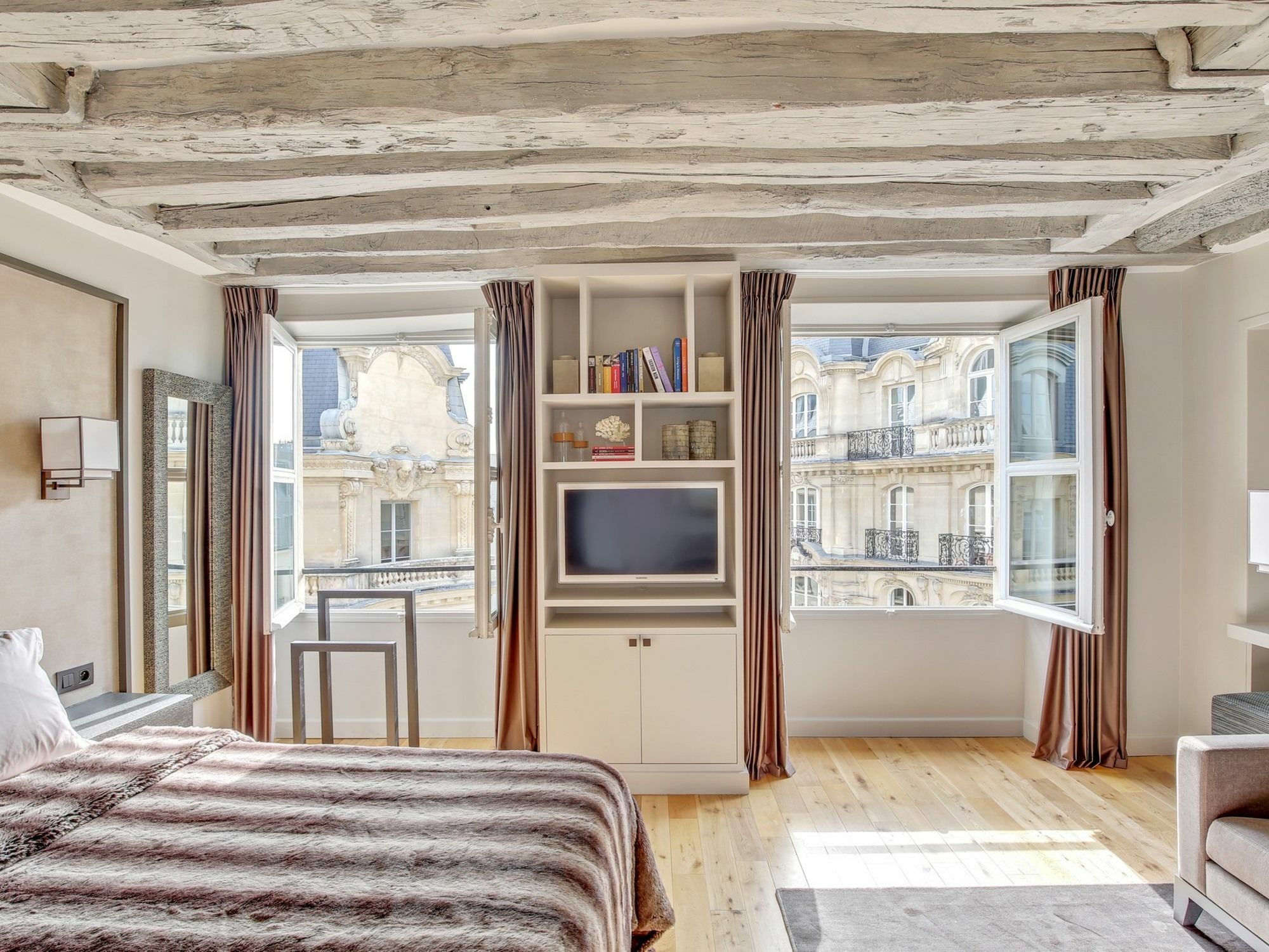 Hotel Luxury Louvre Parigi